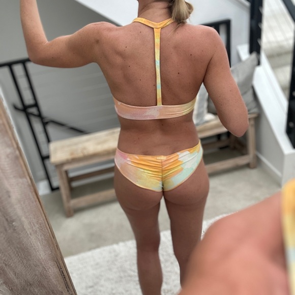 Boys + Arrows tie-dye summer beach Bikini - Picture 5 of 14